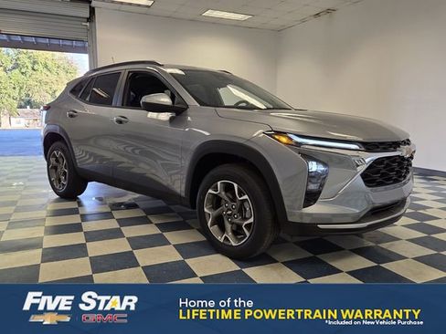 New 2026 Chevrolet Trax LT w/ Driver Confidence Package image 1