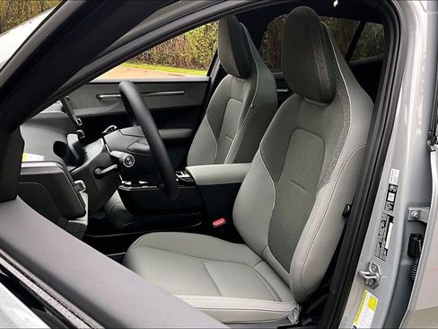 New 2026 Volvo EX30 Plus w/ Protection Package Premier AWD/4WD image 31