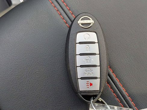 Used 2025 Nissan Altima 2.5 SR FWD image 31