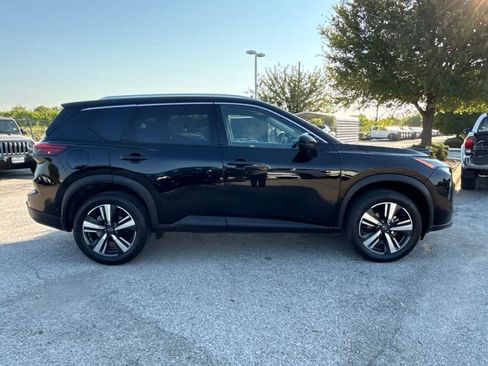 Used 2026 Nissan Rogue SL FWD image 6