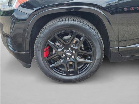 Used 2019 Chevrolet Traverse Premier w/ Redline Edition AWD/4WD image 9