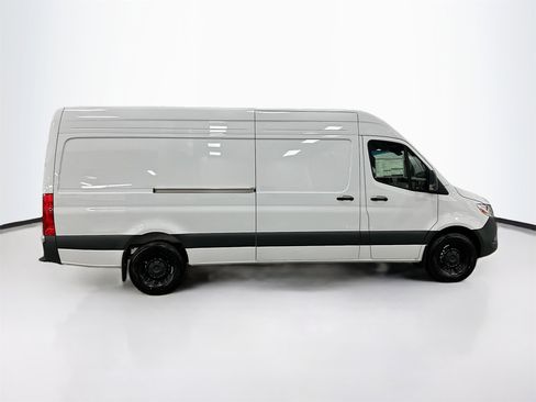 New 2025 Mercedes-Benz Sprinter 2500 image 8