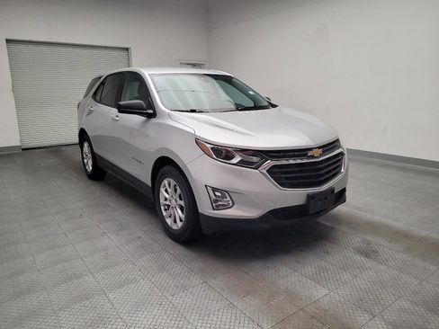 Used 2021 Chevrolet Equinox LS FWD image 13