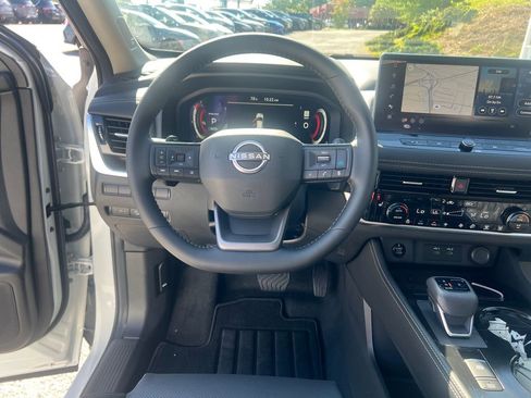 New 2026 Nissan Rogue Platinum w/ Platinum Premium Package image 13