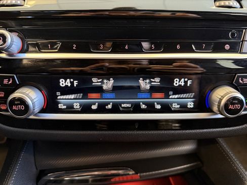 Used 2022 BMW M5 w/ Executive Package image 30