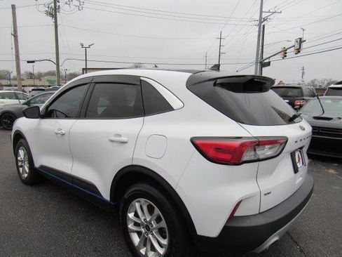 Used 2022 Ford Escape SE w/ Convenience Package AWD/4WD image 5