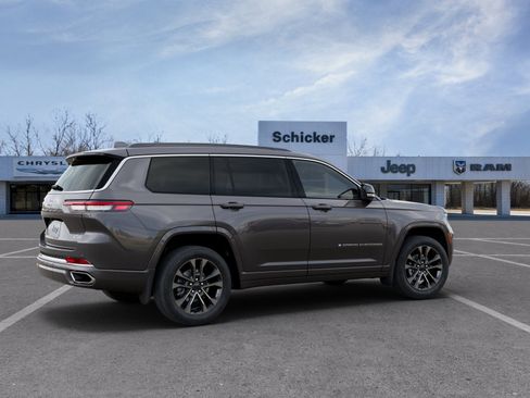 New 2025 Jeep Grand Cherokee L Overland w/ Advanced Protech Group III image 28