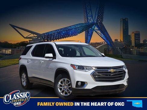 Used 2020 Chevrolet Traverse LT FWD image 1