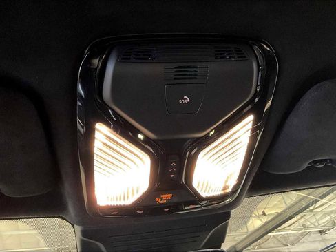 Used 2023 BMW X7 xDrive40i w/ M Sport Package image 31