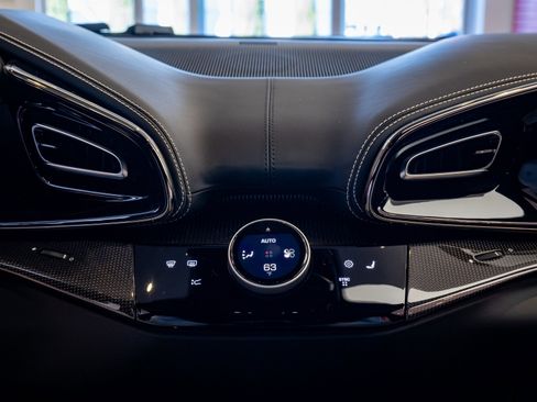 Used 2024 Ferrari Purosangue image 18