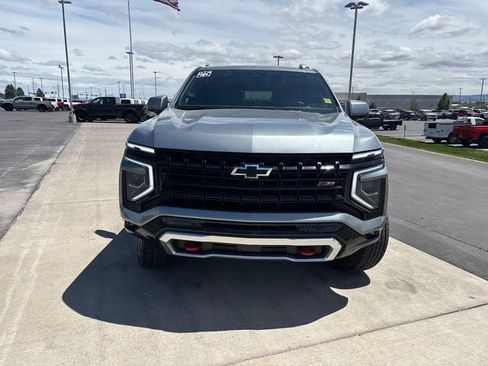 Certified 2025 Chevrolet Suburban Z71 AWD/4WD image 8
