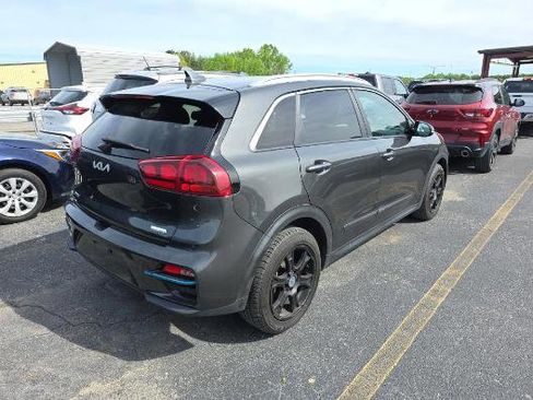 Used 2022 Kia Niro EX w/ Cold Weather Package image 4