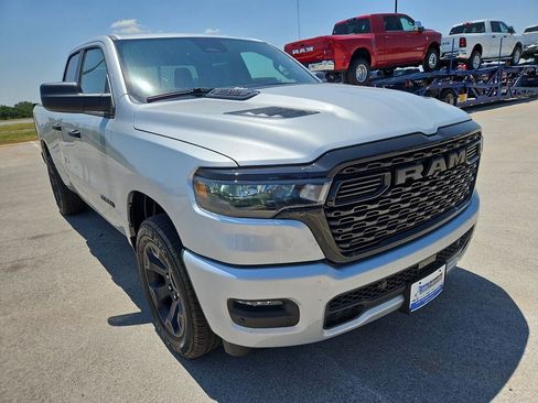 Used 2026 RAM 1500 Express AWD/4WD image 11