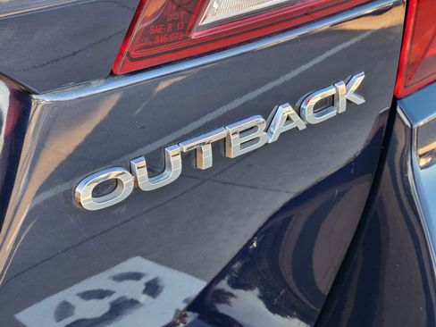 Used 2018 Subaru Outback 2.5i Limited image 14