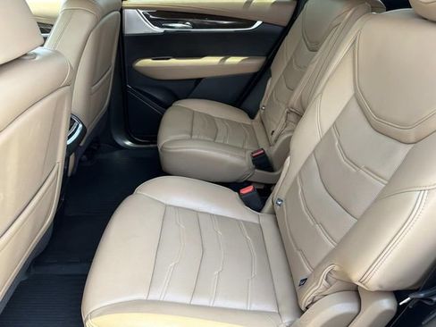 Used 2022 Cadillac XT6 Premium Luxury w/ Platinum Package AWD/4WD image 22