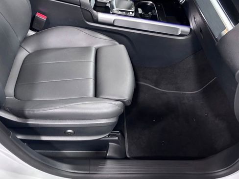 Certified 2023 Mercedes-Benz GLB 250 4MATIC image 18
