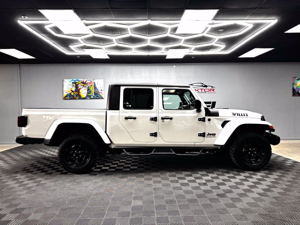 Used 2022 Jeep Gladiator Sport AWD/4WD image 16
