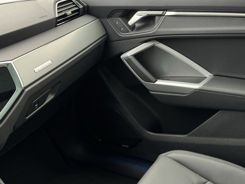 New 2025 Audi Q3 2.0T Premium image 37