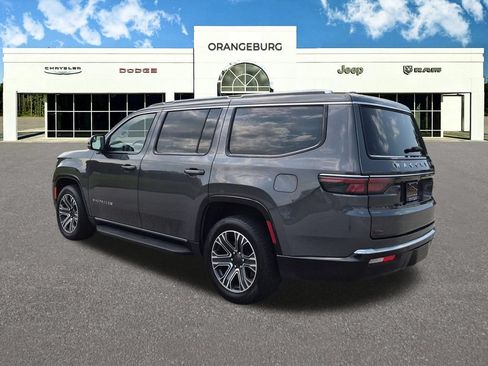 Used 2024 Jeep Wagoneer Series II AWD/4WD image 8