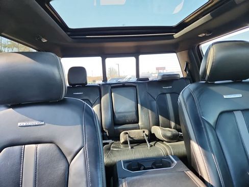 Used 2019 Ford F150 Platinum w/ Equipment Group 701A Luxury image 19