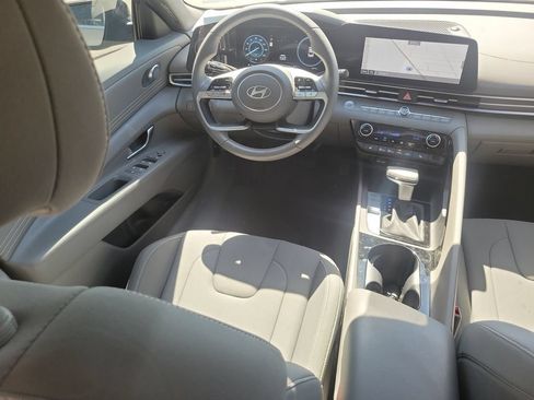 Used 2024 Hyundai Elantra SEL w/ Convenience Package FWD image 11