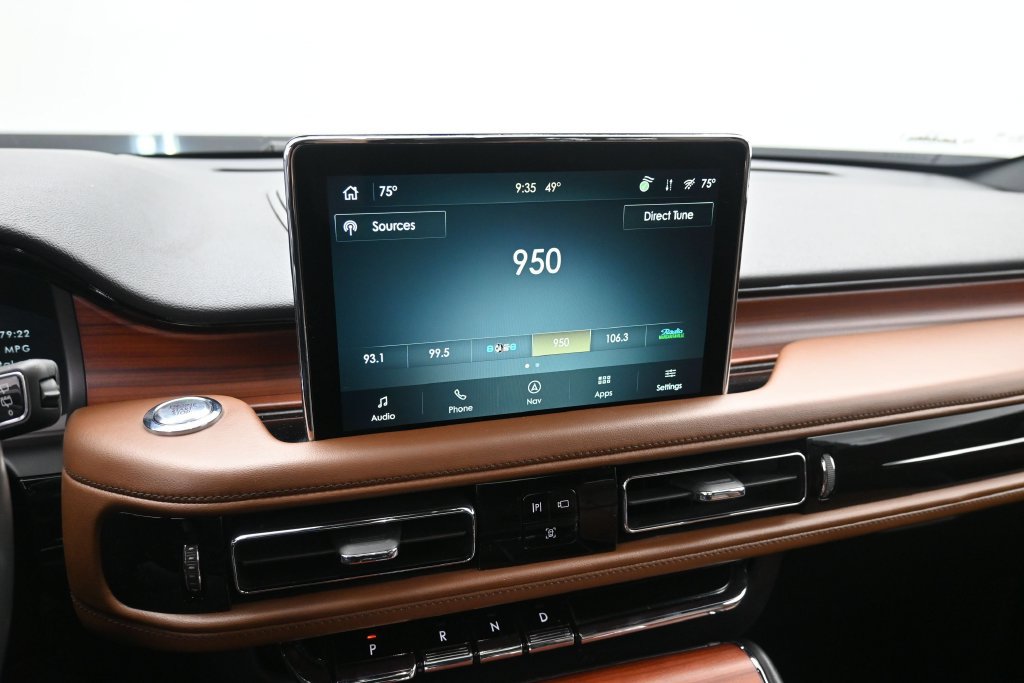 Used 2022 Lincoln Aviator Reserve w/ Equipment Group 201A AWD/4WD image 15