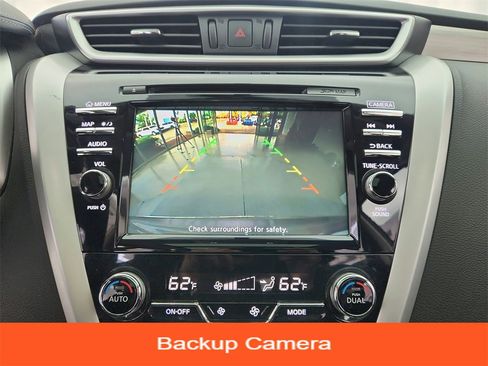 Used 2016 Nissan Murano SV w/ Premium Package image 16