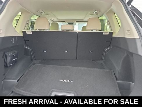 Used 2023 Nissan Rogue SL w/ SL Premium Package image 15