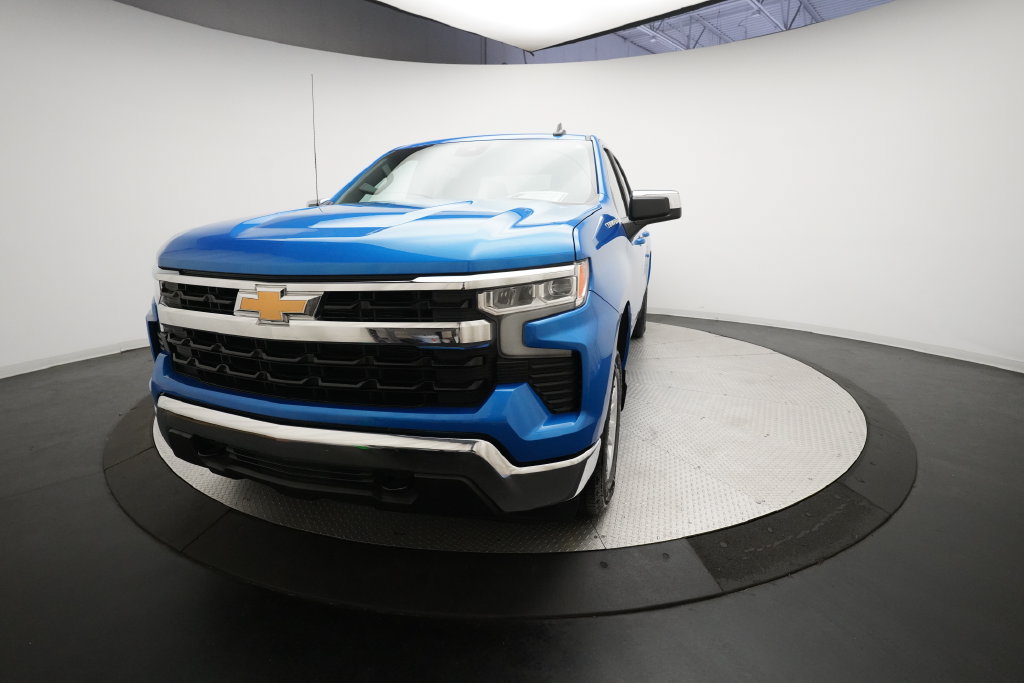 Used 2025 Chevrolet Silverado 1500 LT AWD/4WD image 12