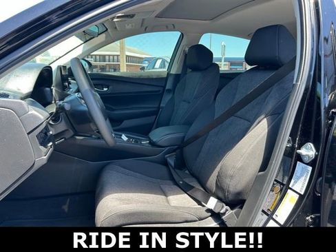Used 2025 Honda Accord SE image 9