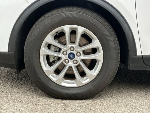 Certified 2021 Ford Escape SE w/ Cold Weather Package image 26