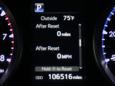 Used 2017 Toyota Highlander LE image 21