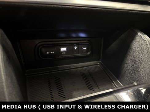 Used 2024 Kia Sportage EX image 9