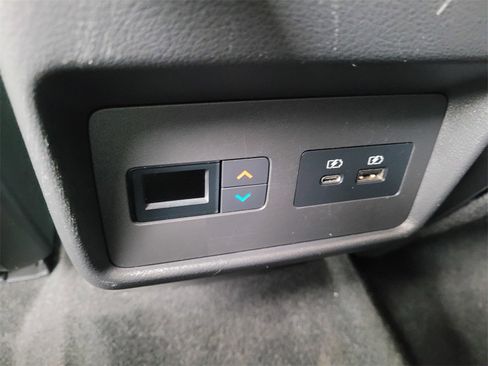 Used 2021 Nissan Rogue SL w/ Premium Package image 9