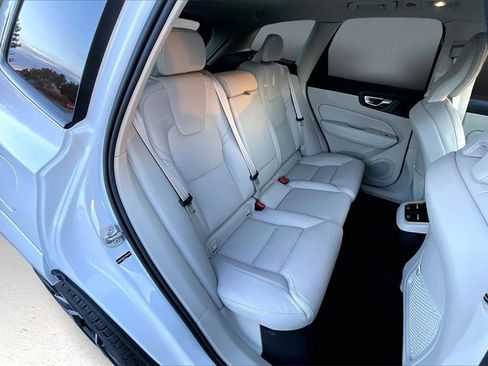 New 2026 Volvo XC60 B5 Ultra w/ Climate Package image 10