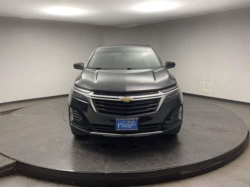 Used 2022 Chevrolet Equinox LT FWD image 2