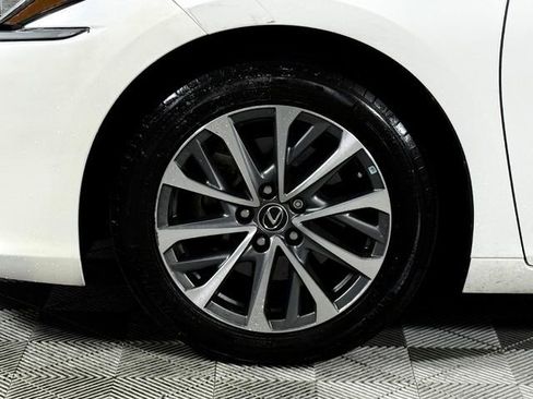 Used 2023 Lexus ES 350 w/ Premium Package FWD image 13