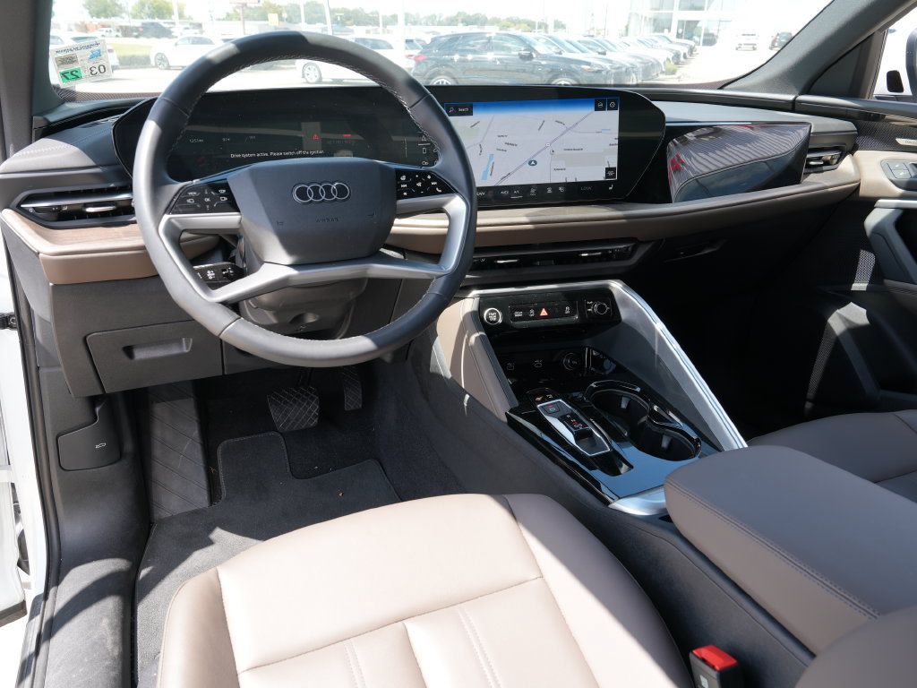 Used 2025 Audi Q5 Premium Plus w/ Premium Plus AWD/4WD image 24
