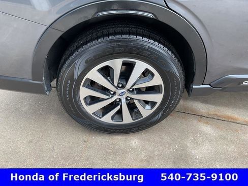 Used 2022 Subaru Outback Premium image 4