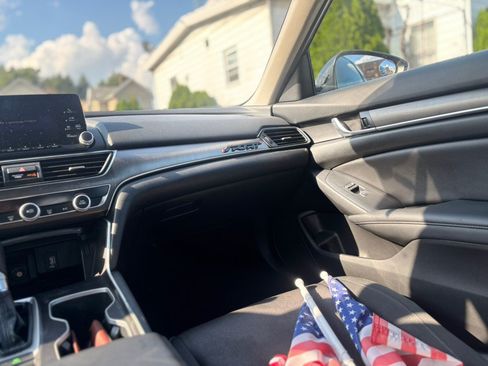Used 2020 Honda Accord LX image 19