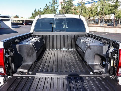 Certified 2023 Toyota Tacoma 4x4 Double Cab image 31