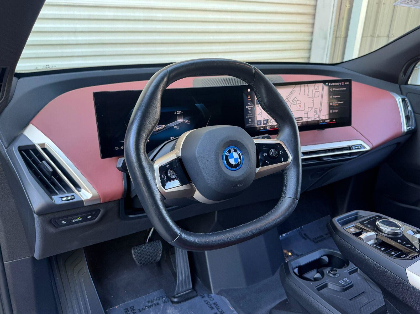 Used 2022 BMW iX xDrive50 w/ Premium Package AWD/4WD image 13