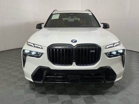 Certified 2026 BMW X7 M60i w/ Executive Package AWD/4WD image 3