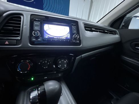 Used 2021 Honda HR-V LX image 13
