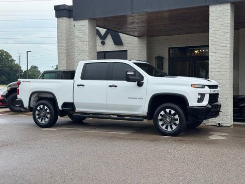 Used 2021 Chevrolet Silverado 2500 Custom w/ Custom Value Package AWD/4WD image 19