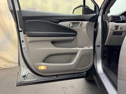 Used 2020 Honda Pilot Elite image 9