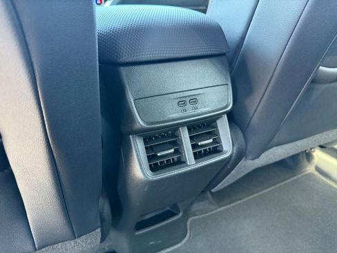 Used 2025 Chevrolet Equinox RS w/ Safety and Technology Package AWD/4WD image 33