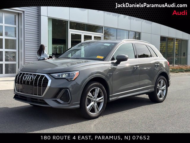 Used 2020 Audi Q3 2.0T Premium w/ Convenience Package AWD/4WD image 1