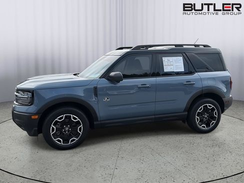 Certified 2025 Ford Bronco Sport Outer Banks w/ Outer Banks Tech Package+ AWD/4WD image 3