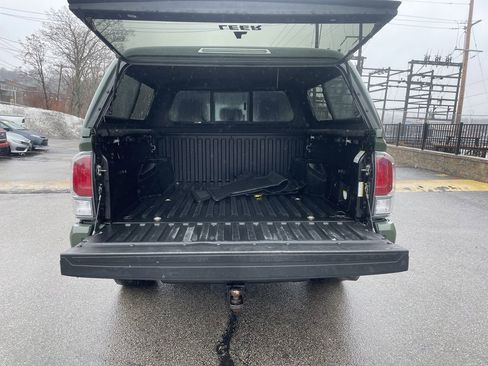 Certified 2021 Toyota Tacoma TRD Off-Road w/ Technology Package image 13